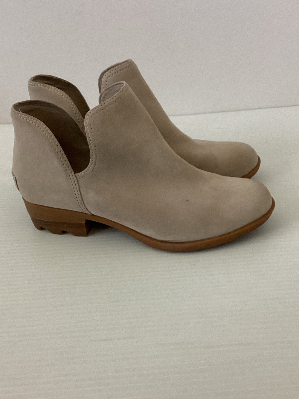 Sorel Lola Light Beige Suede Ankle Booties
